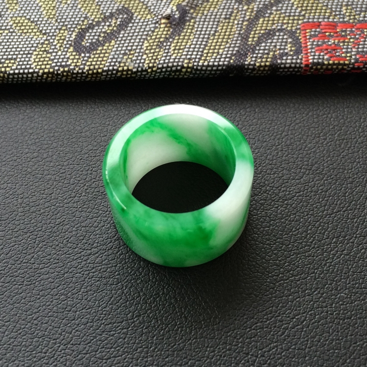 (超值推荐)糯冰种飘翠路路通挂件