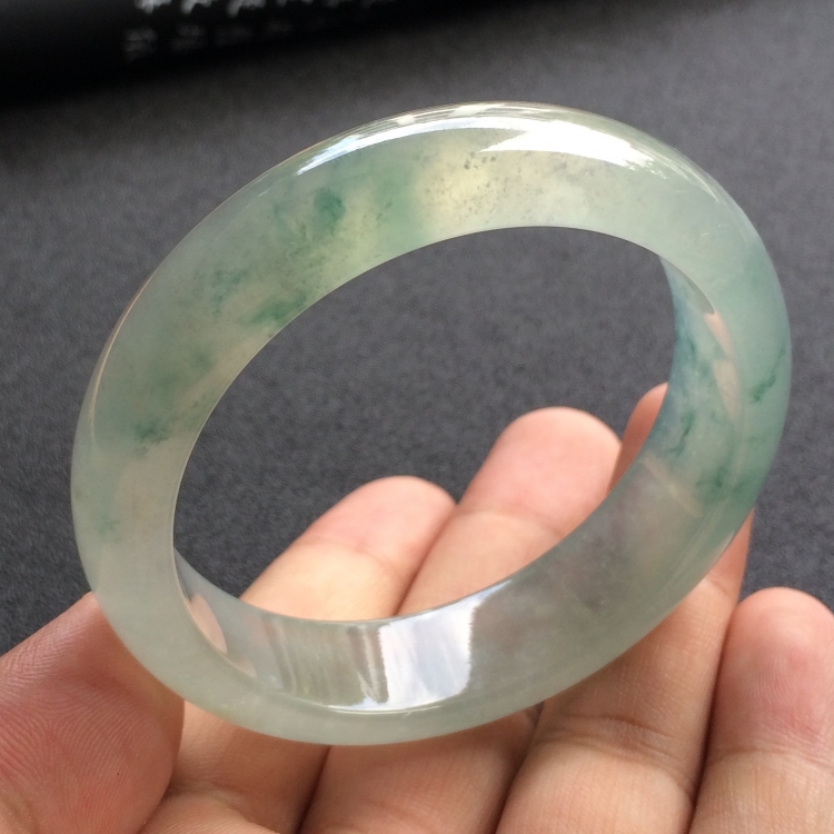 （超值推荐）冰种飘花手镯（55.5mm）