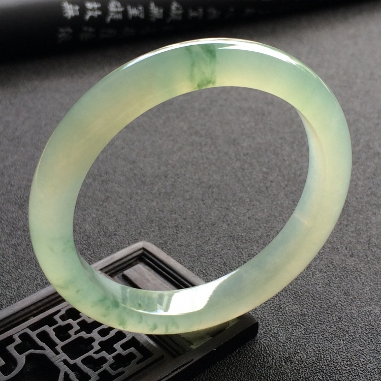 （超值推荐）冰种飘花手镯（55.5mm）