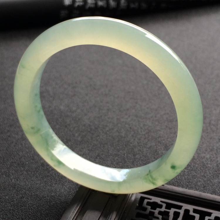 （超值推荐）冰种飘花手镯（55.5mm）