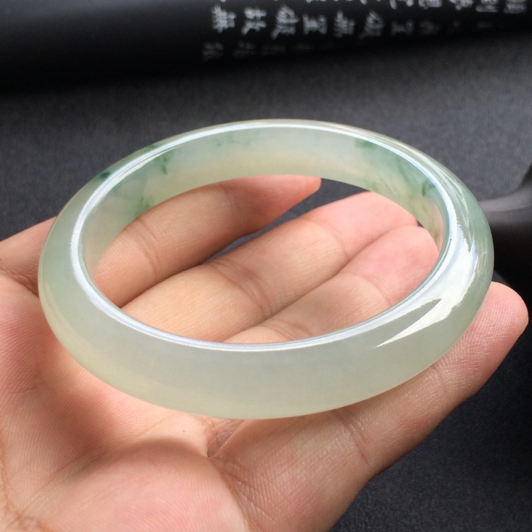 （超值推荐）冰种飘花手镯（55.5mm）