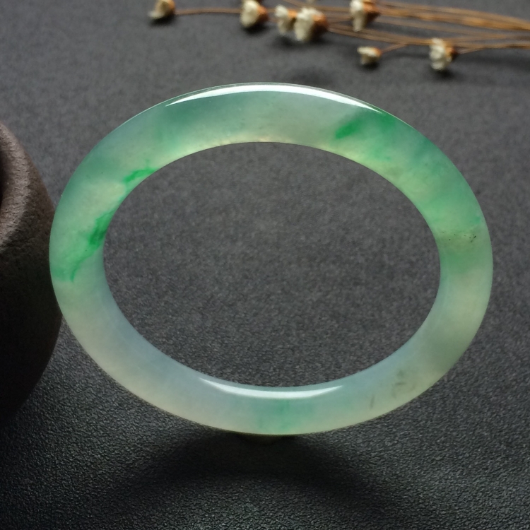 （超值推荐）冰种飘翠圆条手镯（53.3mm）