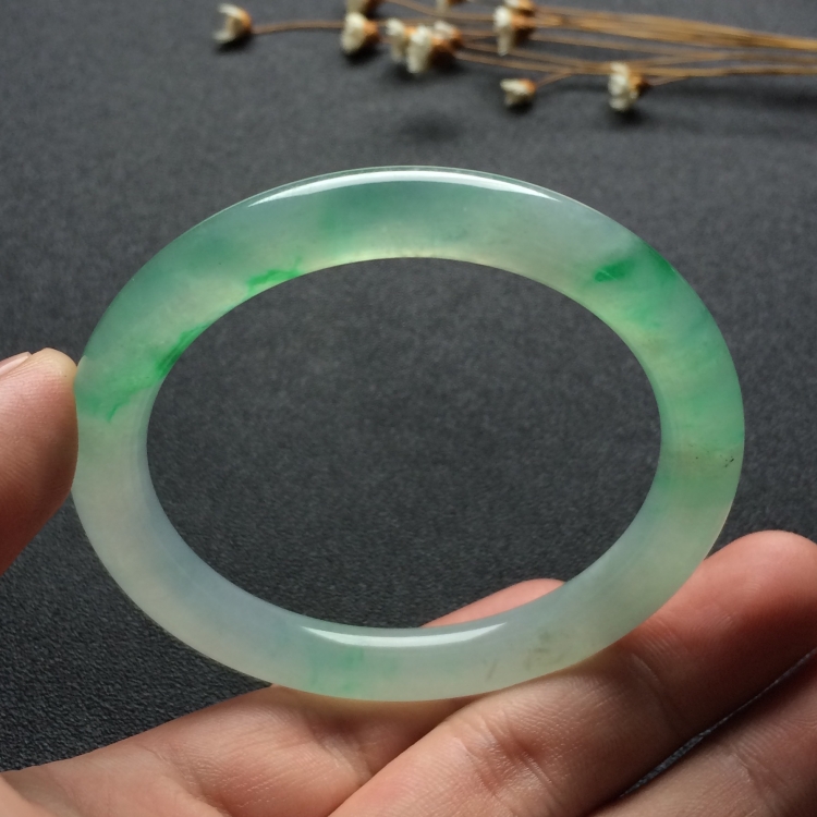 （超值推荐）冰种飘翠圆条手镯（53.3mm）