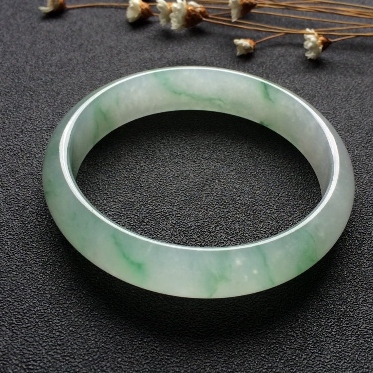 （超值推荐）糯冰种飘花手镯（56.6mm）