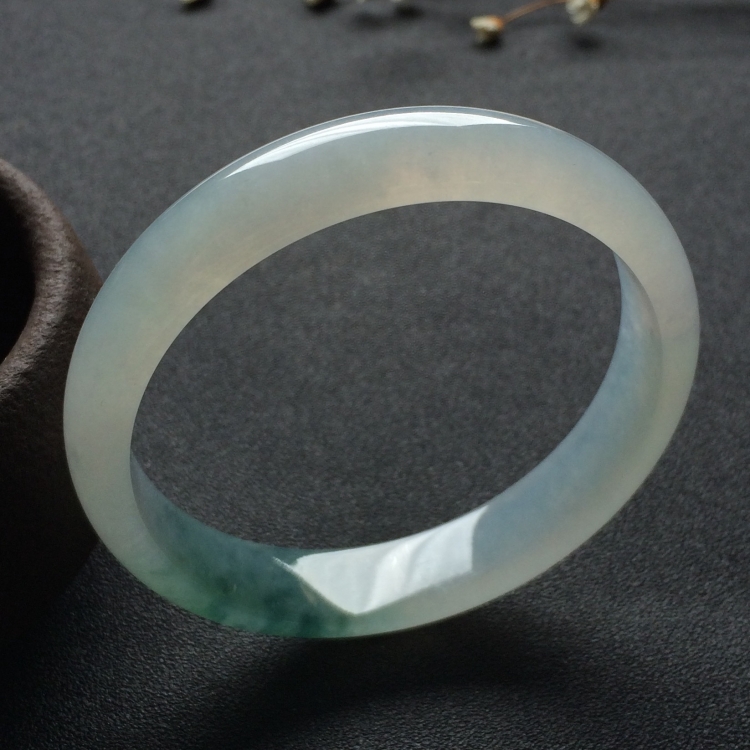 （超值推荐）冰种飘花手镯（58mm）