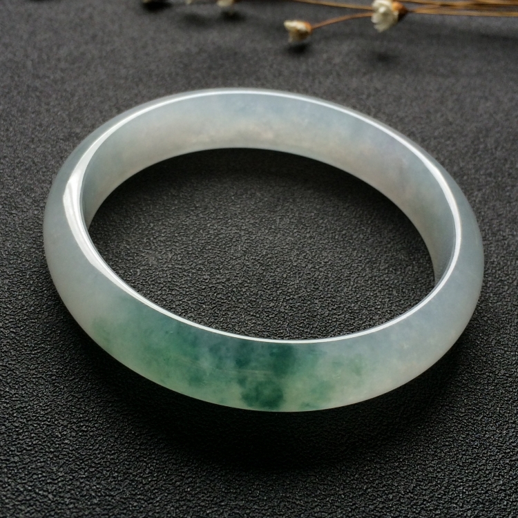 （超值推荐）冰种飘花手镯（58mm）