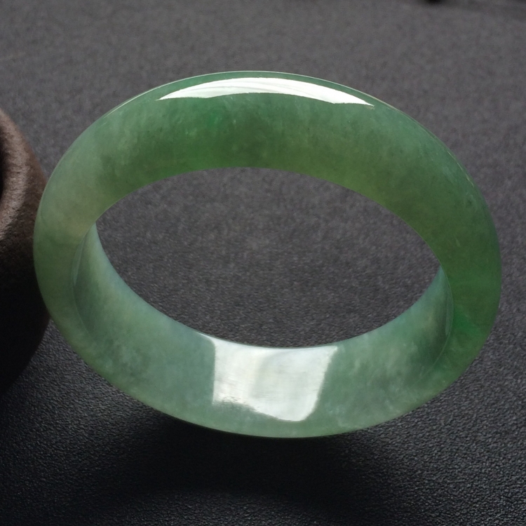 （超值推荐）糯冰种晴水手镯（59.8mm）