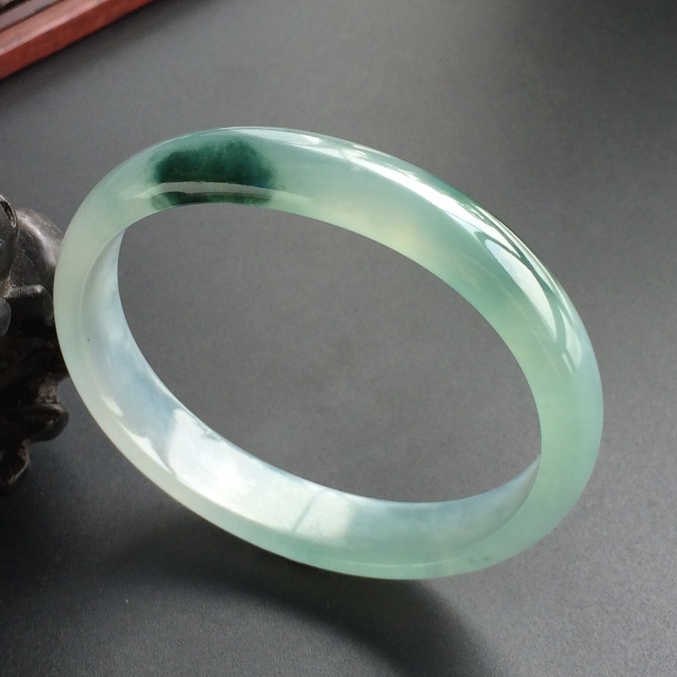 (超值推荐)冰种飘花贵妃镯(55mm-47.6mm)