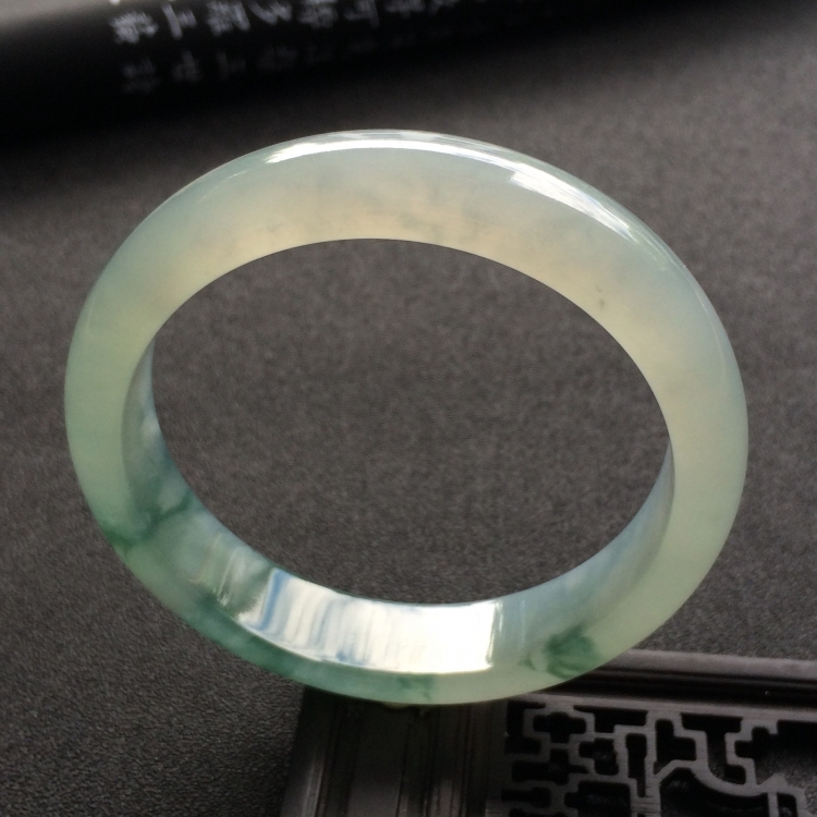 （超值推荐）糯冰种飘花手镯（57.8mm）
