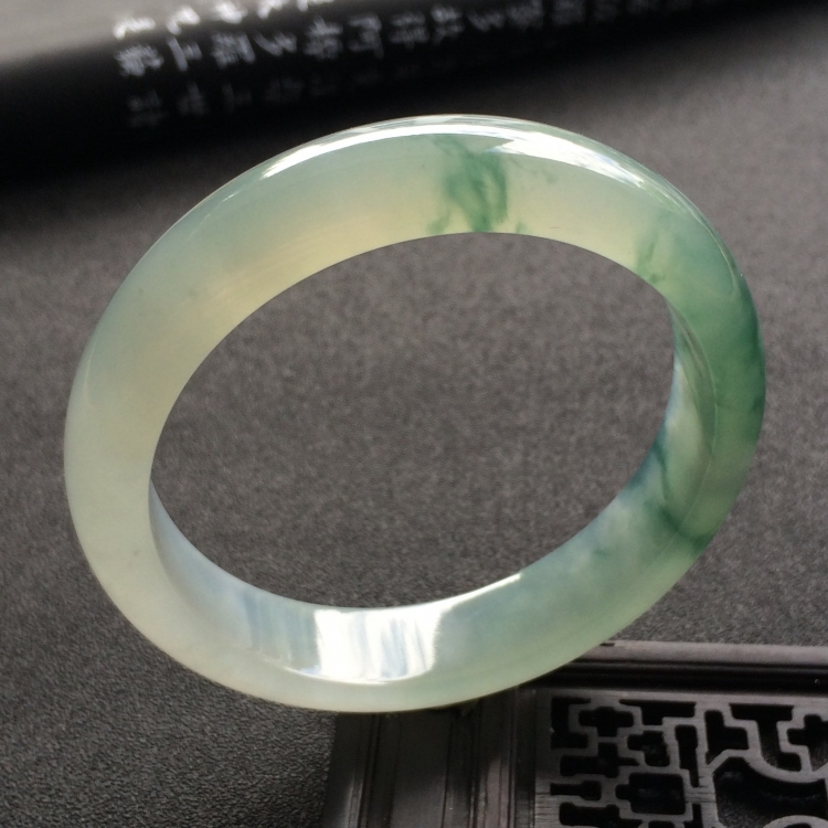 （超值推荐）糯冰种飘花手镯（57.8mm）