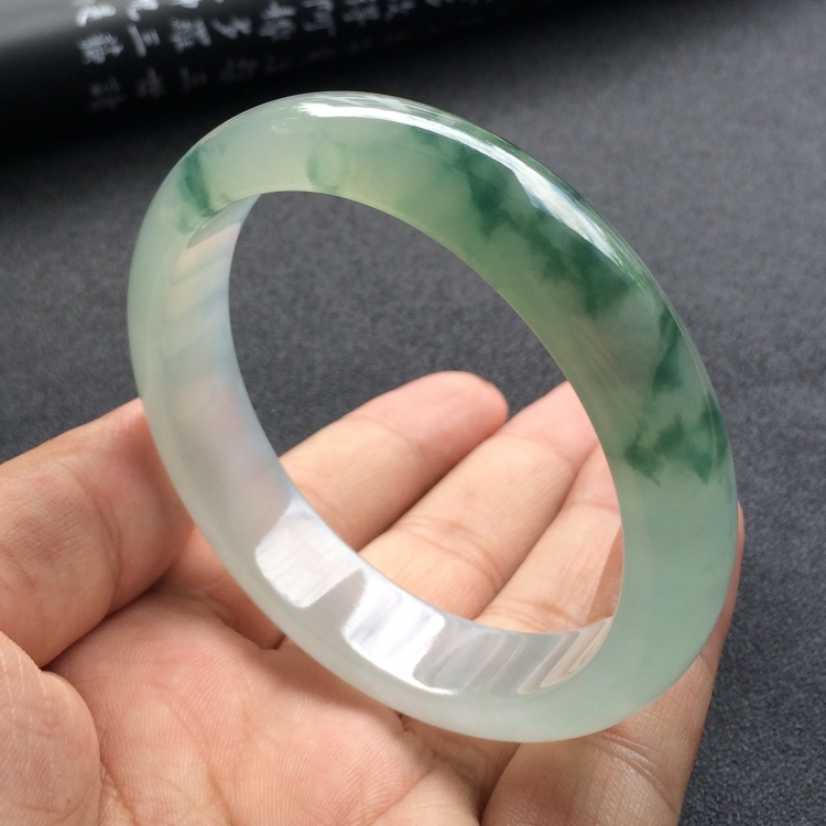（超值推荐）糯冰种飘花手镯（57.8mm）