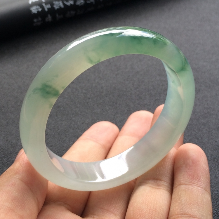 （超值推荐）糯冰种飘花手镯（57.8mm）