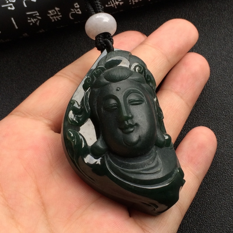 （超值推荐）冰种墨翠观音头挂件