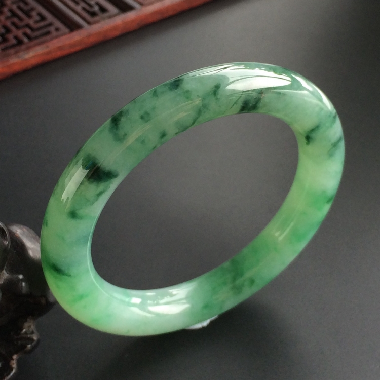 (超值推荐)糯冰种飘花圆条手镯(53.6mm)