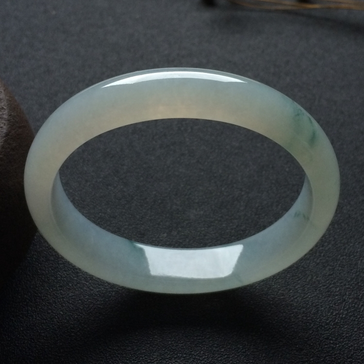 （超值推荐）糯冰种飘花贵妃镯（55.6mm-50.6mm）