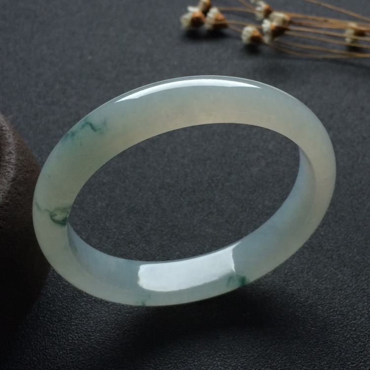 （超值推荐）糯冰种飘花贵妃镯（55.6mm-50.6mm）