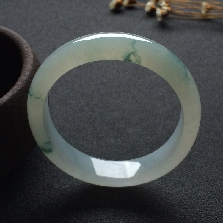 （超值推荐）糯冰种飘花贵妃镯（55.6mm-50.6mm）