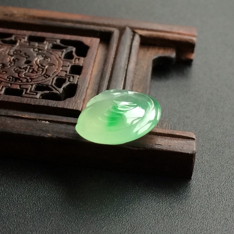 (超值推荐)冰种飘翠天鹅戒面