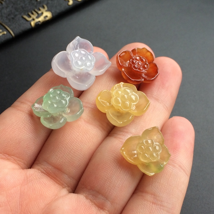 (超值推荐)冰种三彩莲花挂件(一批走)