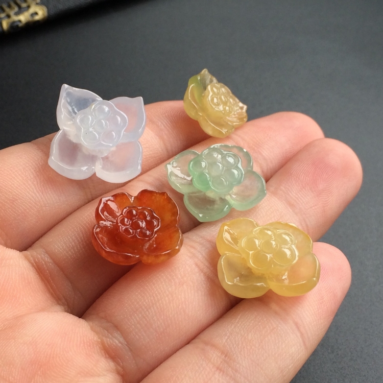 (超值推荐)冰种三彩莲花挂件(一批走)