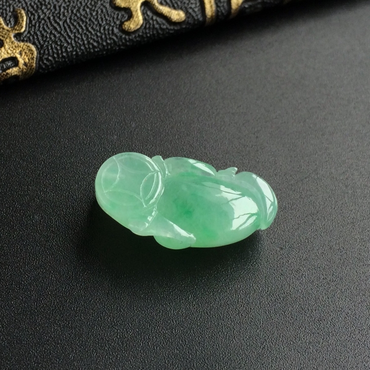 (超值推荐)糯冰种飘翠金蟾戒面/胸坠面