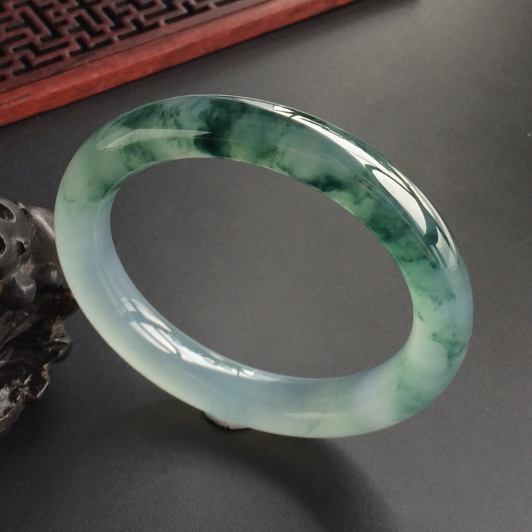 (超值推荐)冰种飘花圆条手镯(54.6mm)