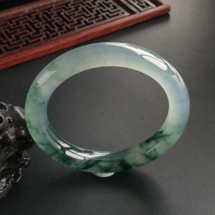 (超值推荐)冰种飘花圆条手镯(54.6mm)