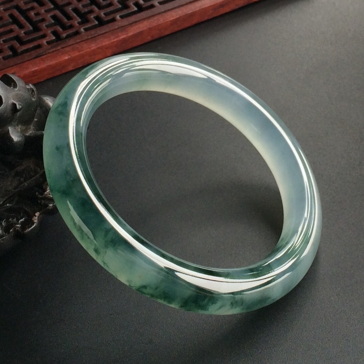 (超值推荐)冰种飘花圆条手镯(54.6mm)