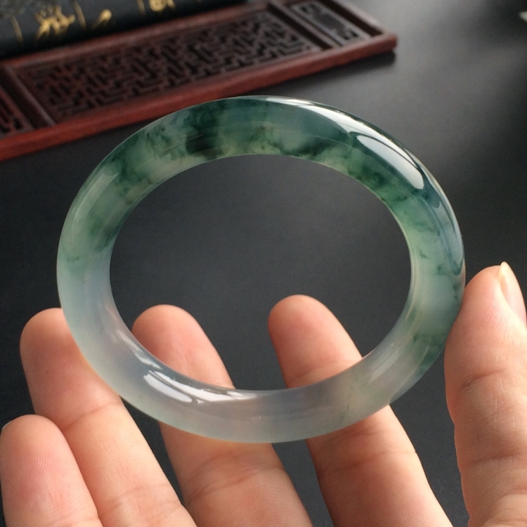 (超值推荐)冰种飘花圆条手镯(54.6mm)