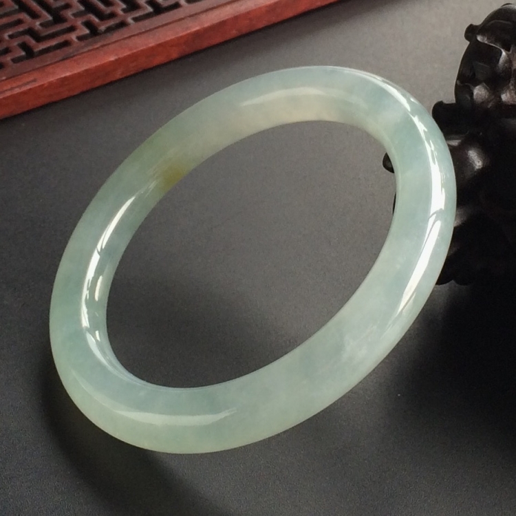 (超值推荐)冰种晴水略带黄翡圆条手镯(52.8mm)