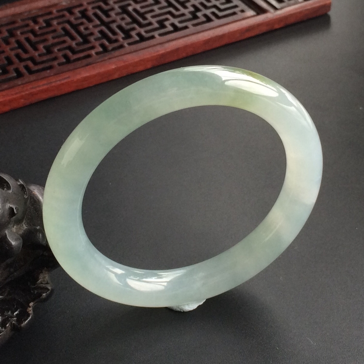 (超值推荐)冰种晴水略带黄翡圆条手镯(52.8mm)