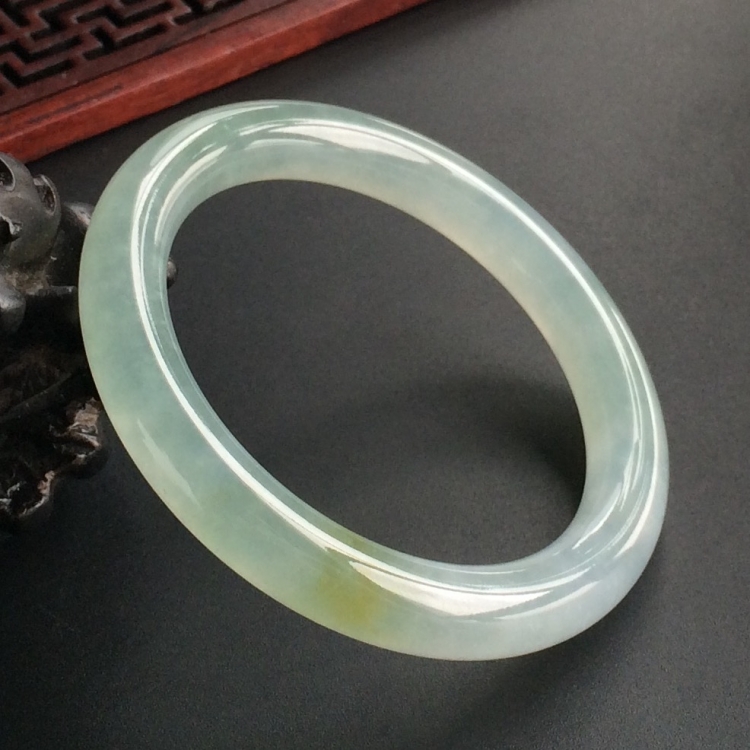 (超值推荐)冰种晴水略带黄翡圆条手镯(52.8mm)
