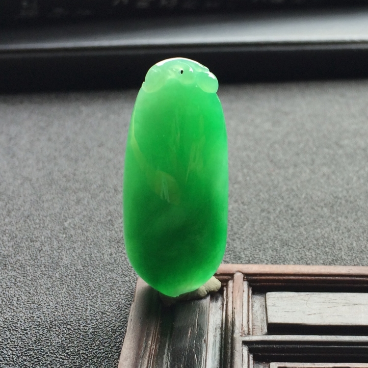 （超值推荐）糯冰种翠色福瓜挂件