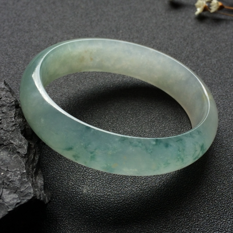 （超值推荐）冰种飘花贵妃镯（56mm-49.7mm）