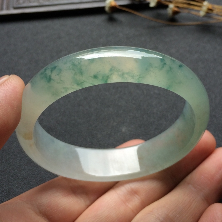 （超值推荐）冰种飘花贵妃镯（56mm-49.7mm）