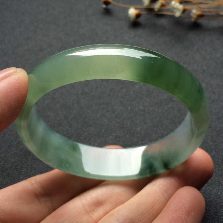 （超值推荐）冰种飘花贵妃镯（56mm-49.6mm）