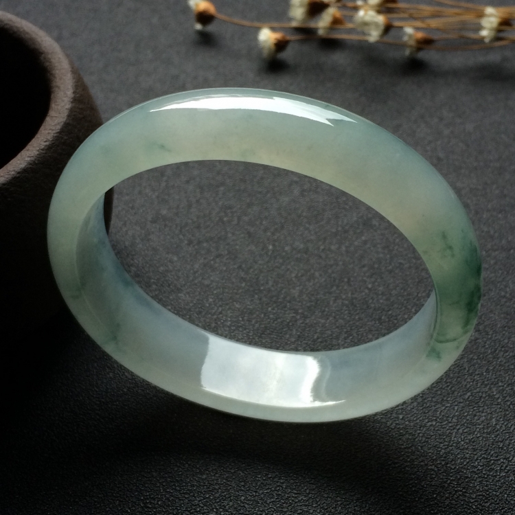 （超值推荐）冰种飘花贵妃镯（56.3mm-49.3mm）
