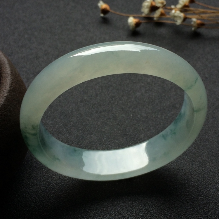 （超值推荐）冰种飘花贵妃镯（56.3mm-49.3mm）