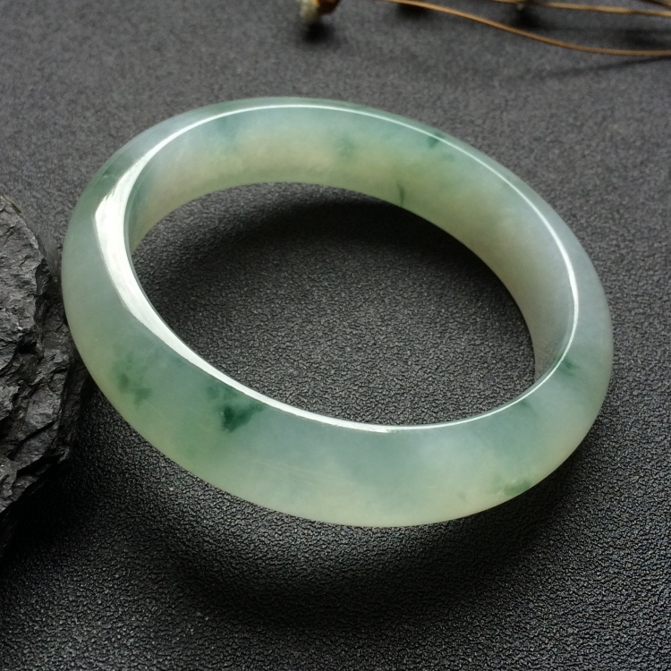 （超值推荐）冰种飘花手镯（56mm）