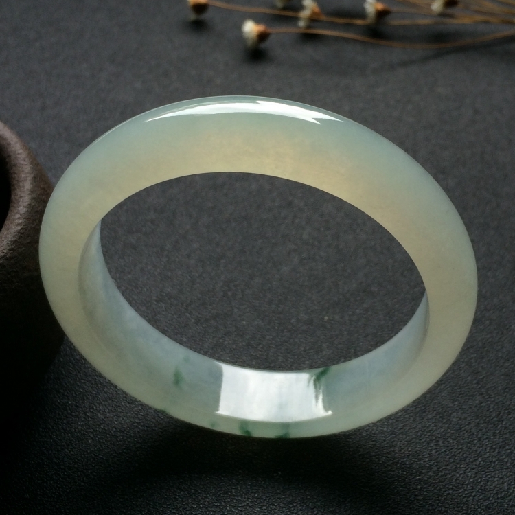 （超值推荐）冰种飘花手镯（58mm）