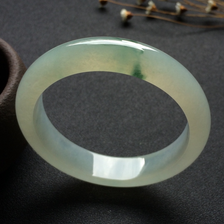 （超值推荐）冰种飘花手镯（58mm）