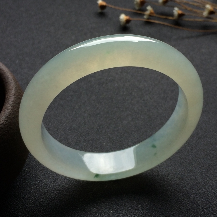 （超值推荐）冰种飘花手镯（58mm）