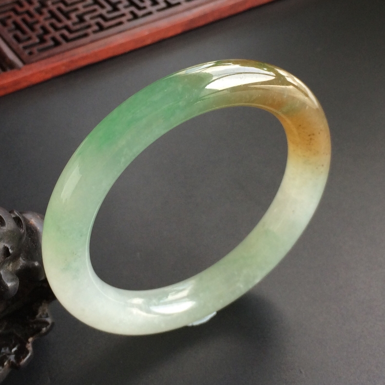 (超值推荐)糯冰种褐黄翡略飘翠圆条手镯(54.2mm)