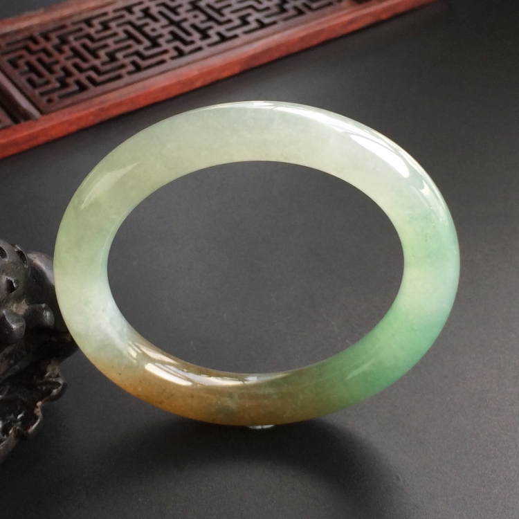 (超值推荐)糯冰种褐黄翡略飘翠圆条手镯(54.2mm)