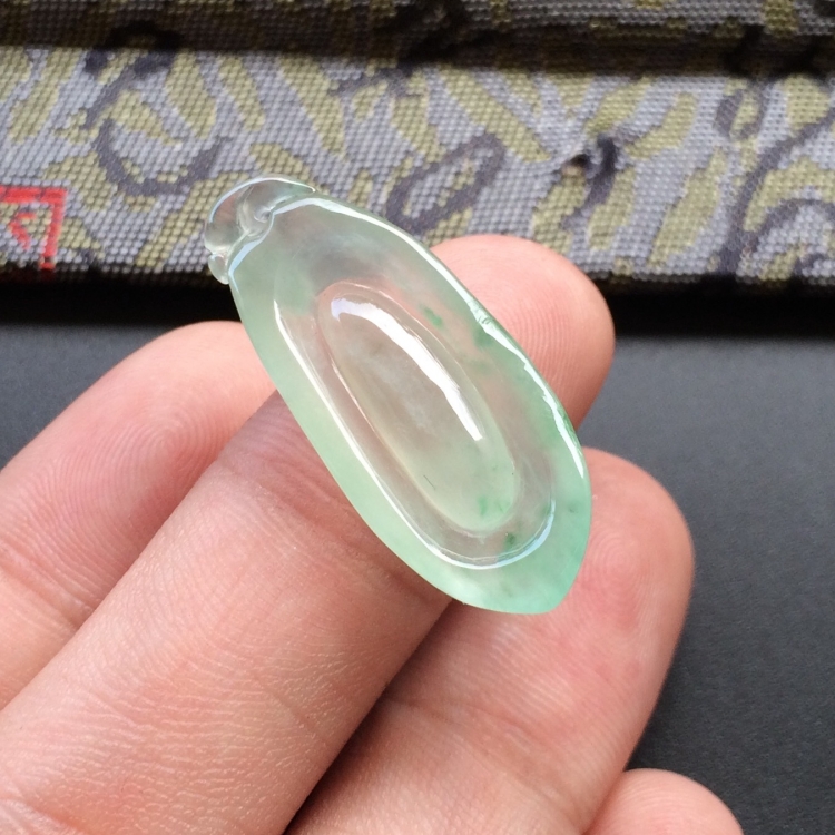 (超值推荐)冰种飘花福瓜挂件