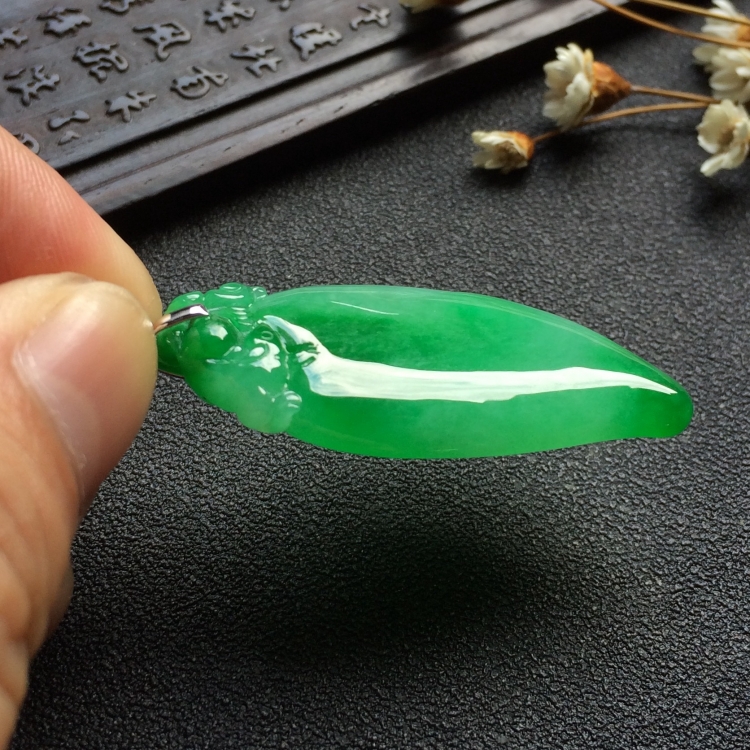 （超值推荐）糯冰种阳绿福瓜挂件