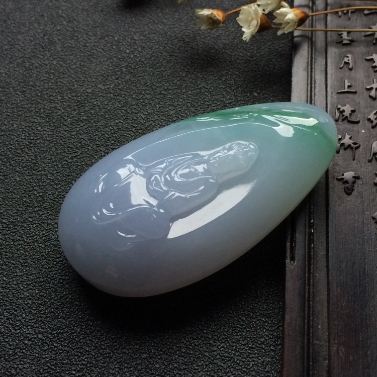 （超值推荐）（玉雕名家高松峰作品）糯冰种紫罗兰飘花观音挂件