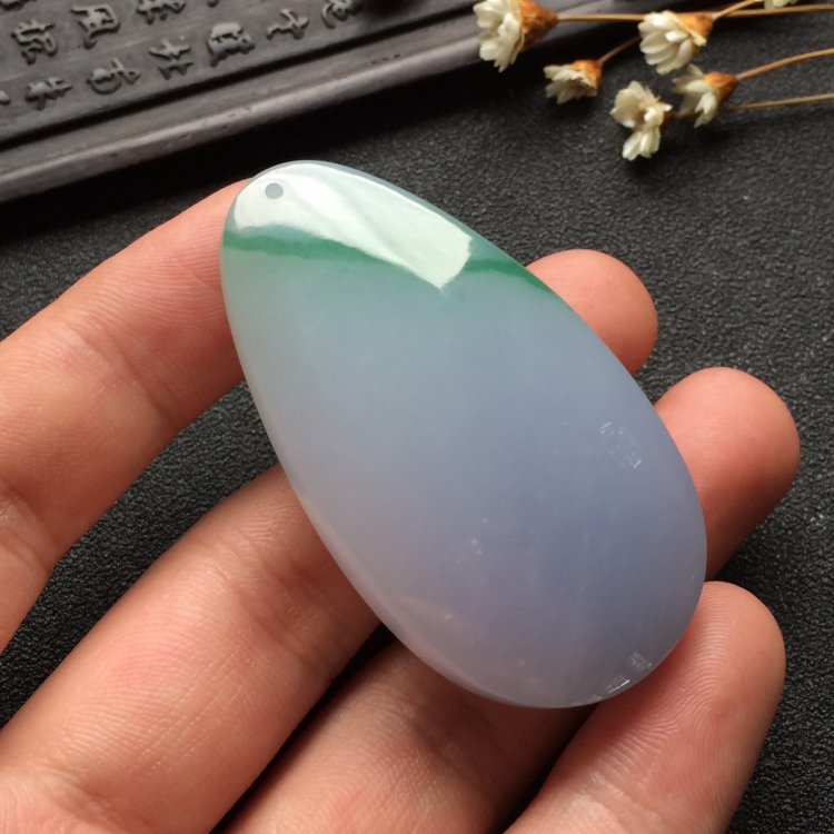 （超值推荐）（玉雕名家高松峰作品）糯冰种紫罗兰飘花观音挂件