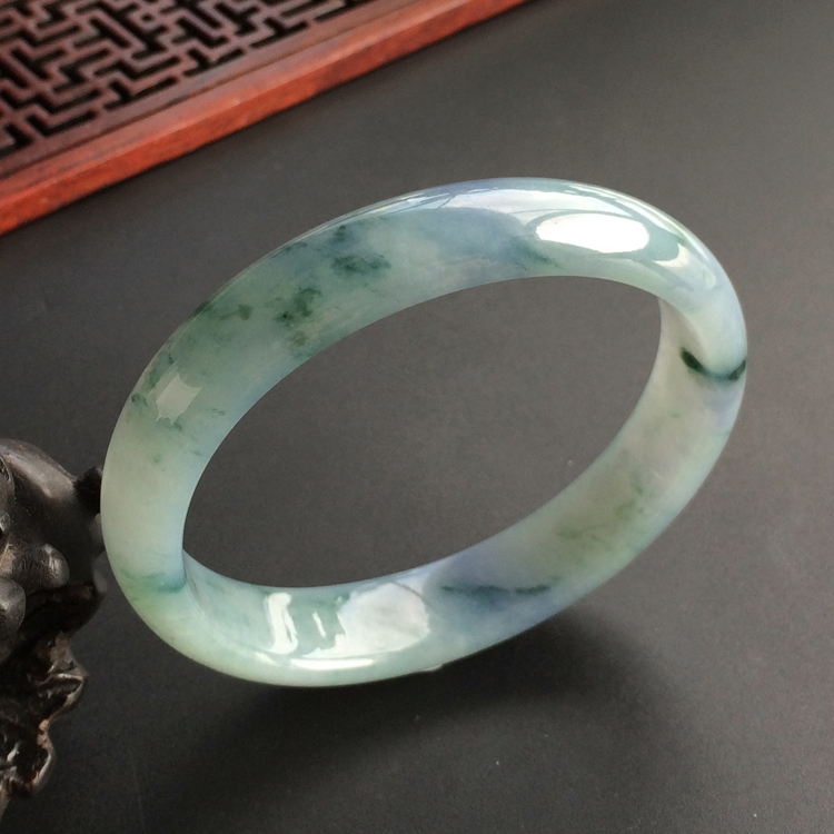 (超值推荐)糯冰种紫罗兰飘花贵妃镯(56.6mm-48.8mm)