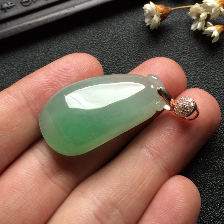 （超值推荐）糯冰种晴水福瓜挂件